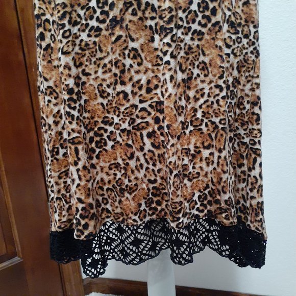 Urban Rose Boho Leopard Print Dress with black lace at hem - Size Large - Picture 8 of 8